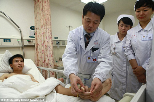 Severed hand attached-2